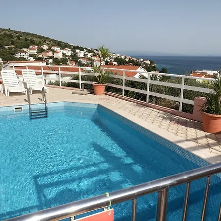 Apartment Mavarcica Trogir Exterior photo