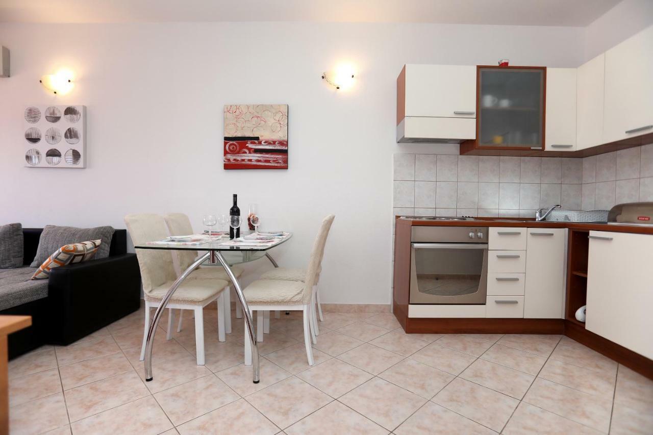 Mavarcica Apartment *
